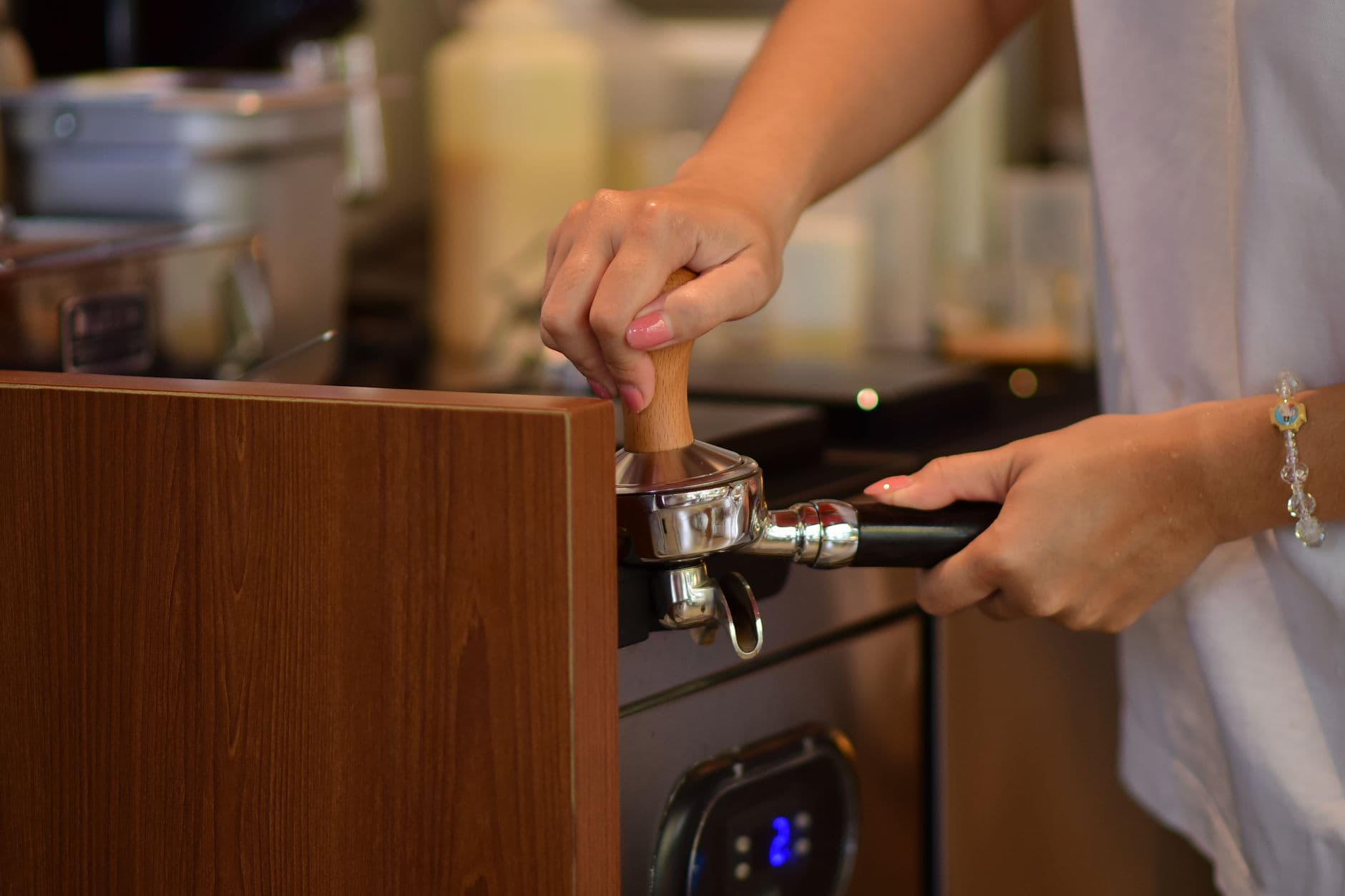 Coffee Shop Loyalty That Fits the Morning Rush: Wallet Passes Without an App