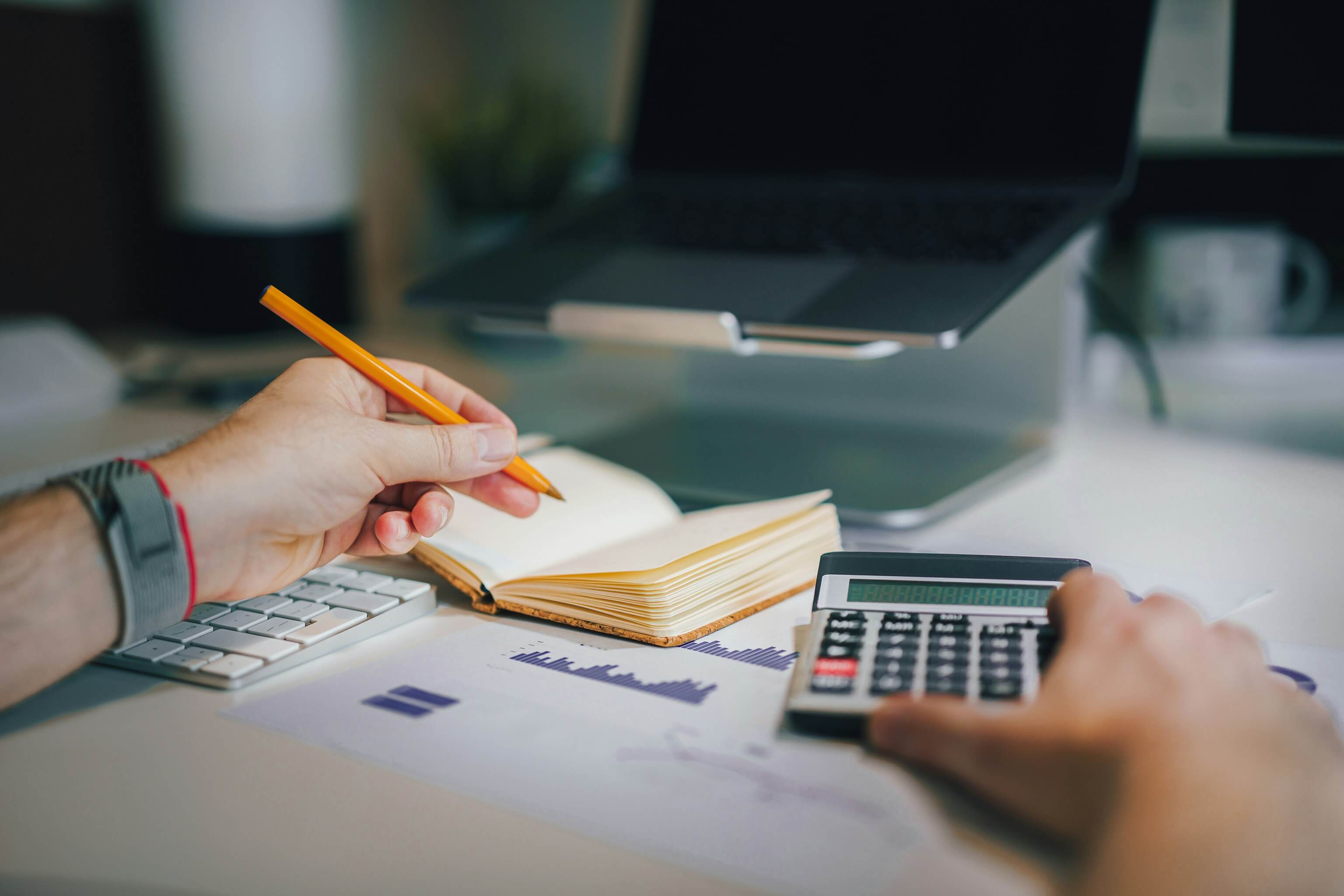 The Complete Guide to Calculating Loyalty Program ROI: Free Calculator + Framework for 2025