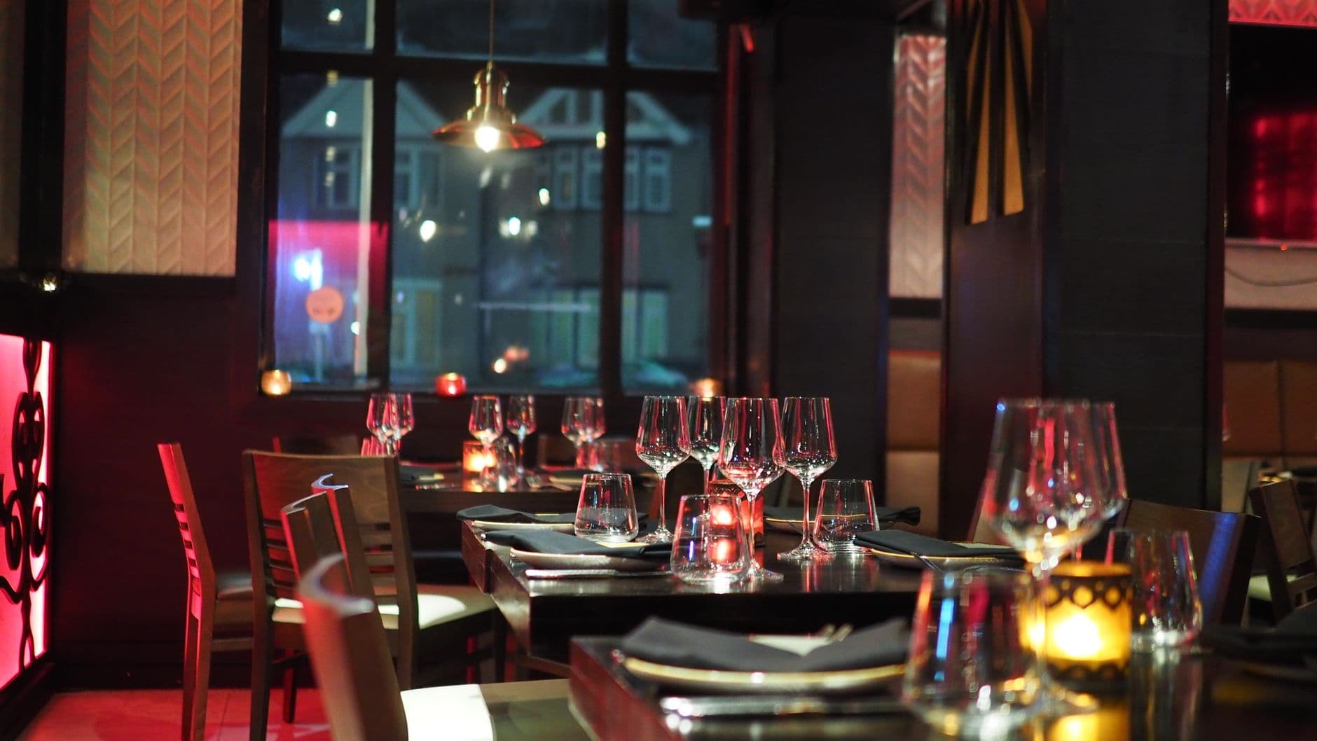 Restaurant Loyalty Without a Mobile App: Turn Regulars Into Wallet Pass Holders