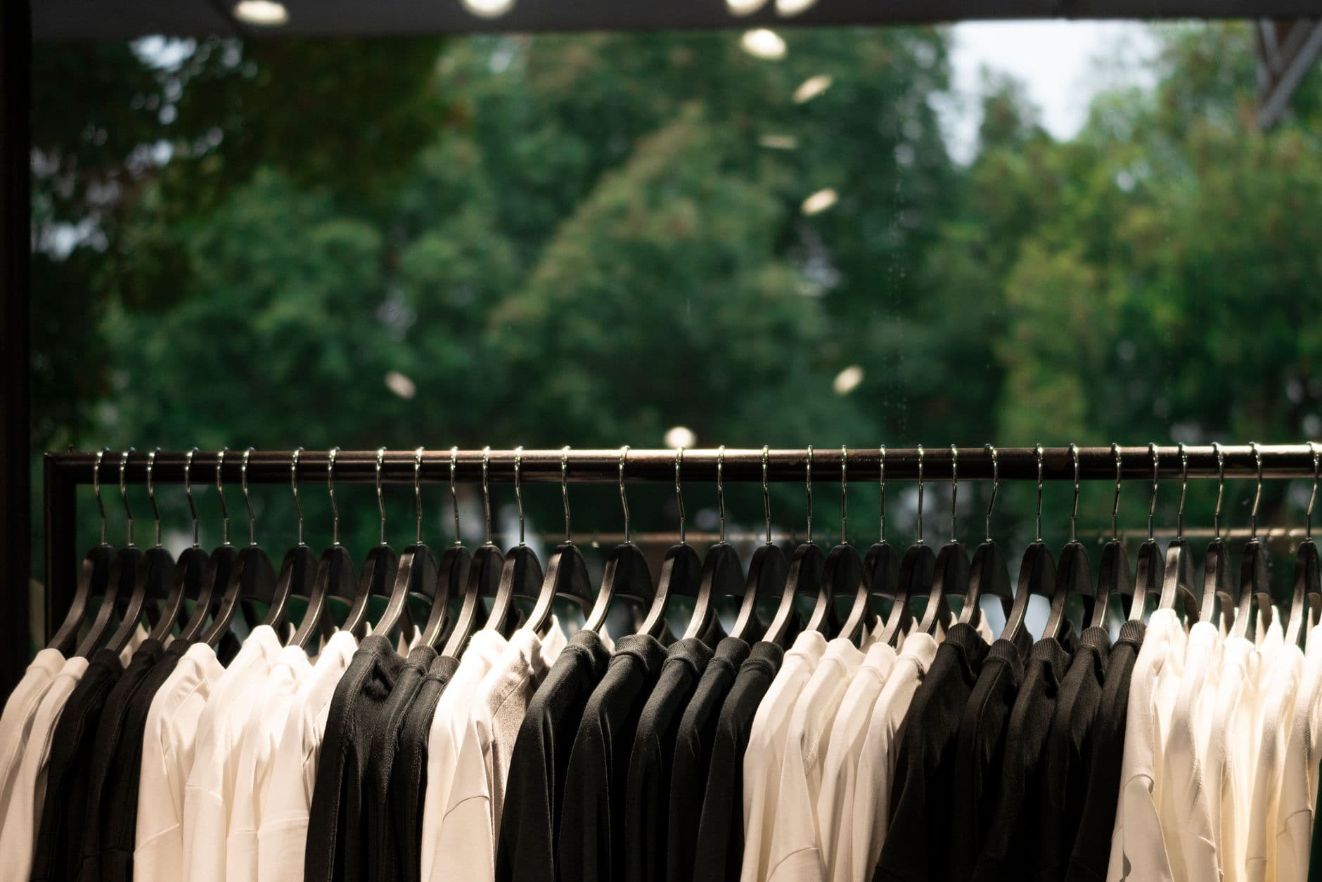 Retail Boutique Loyalty: Repeat Visits With Branded Wallet Passes